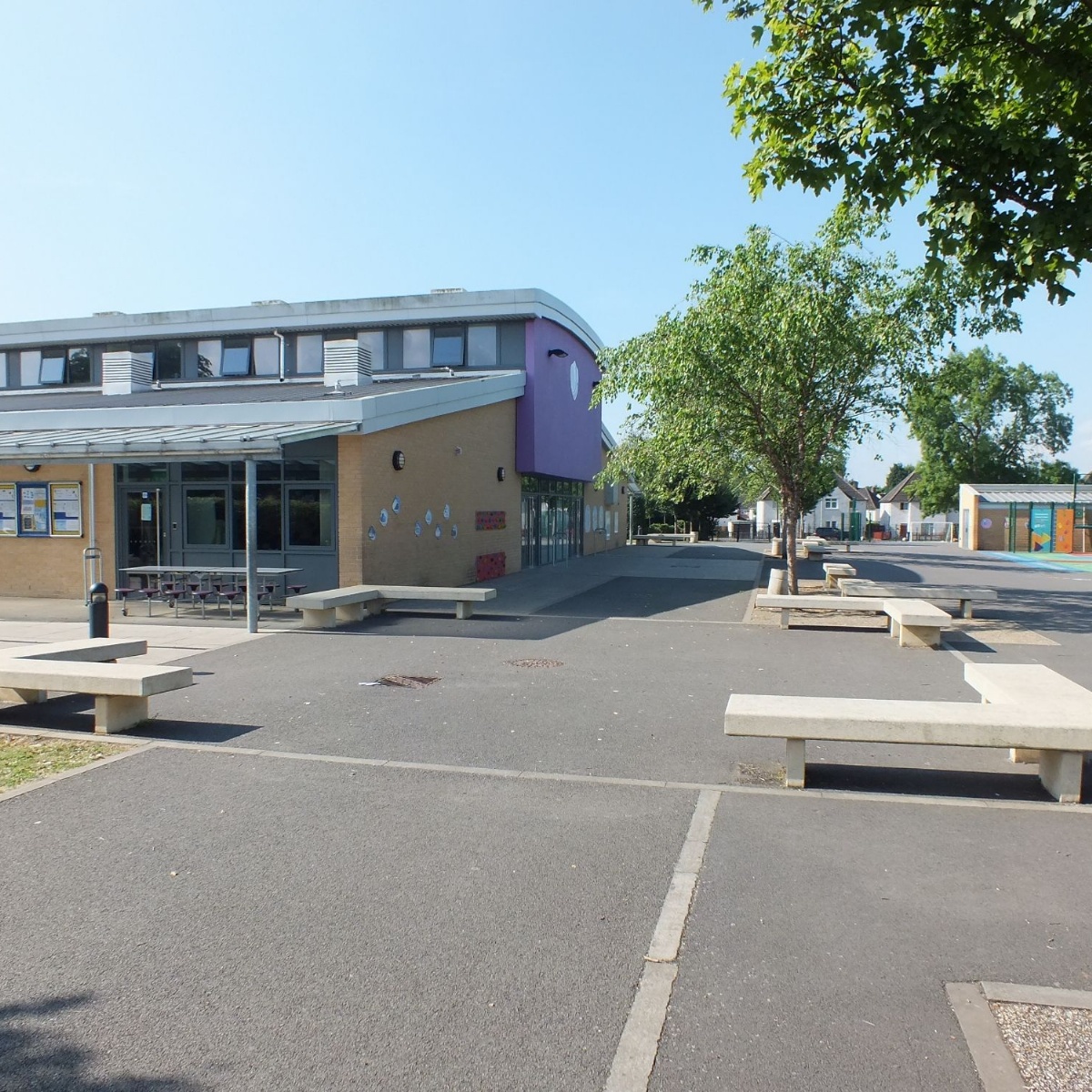 Queensmead Primary Academy Back